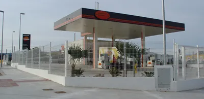 Área de servicio con gasolinera repsol en aspe